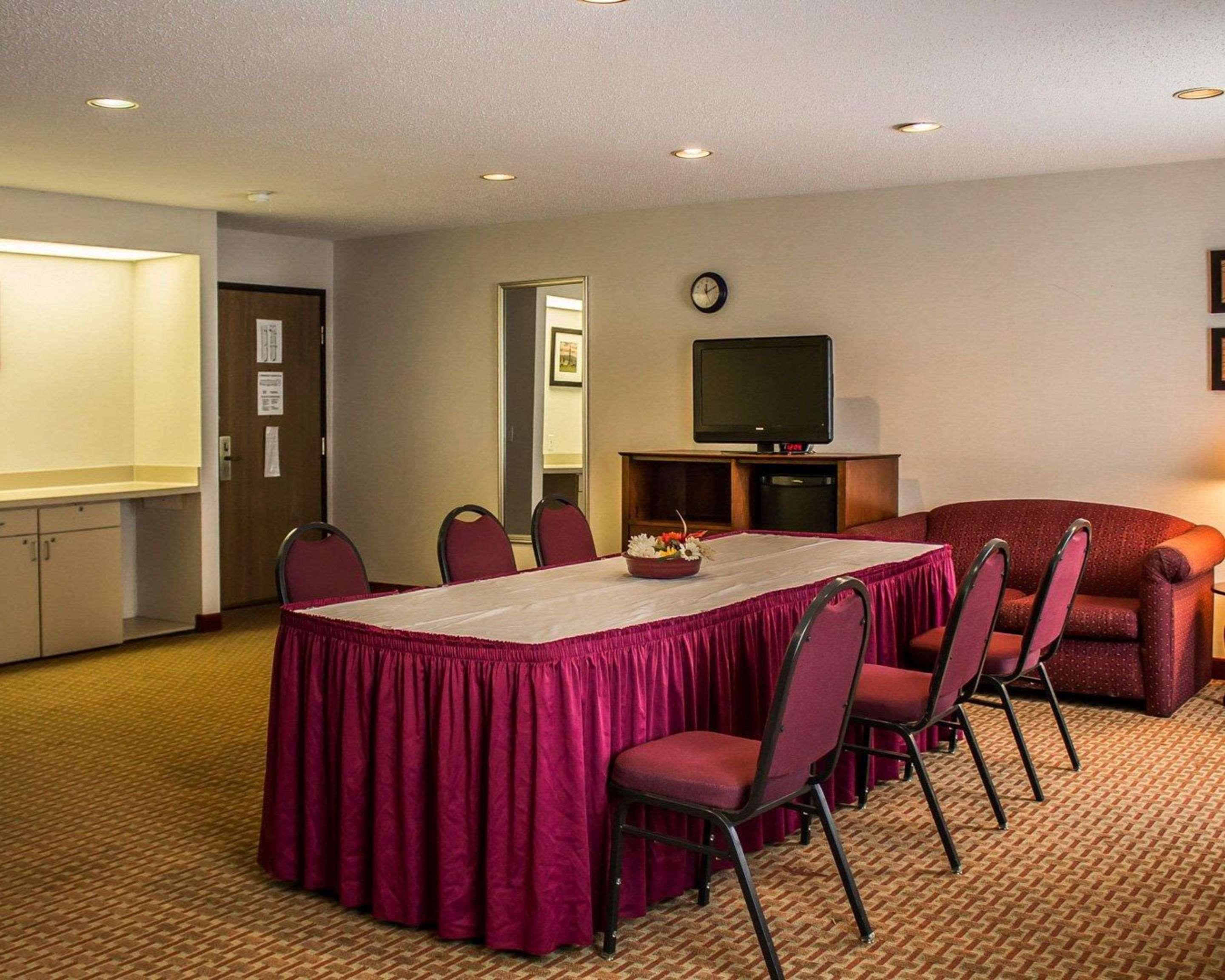 Quality Inn East Liverpool Exterior foto